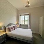 Thomar House Tomar