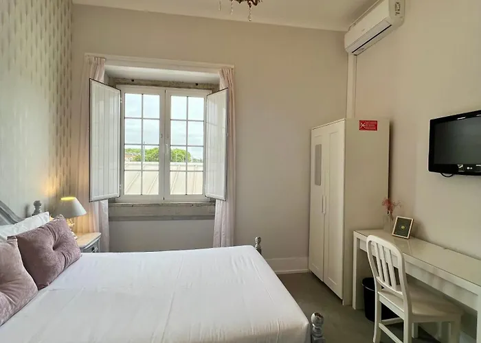 Thomar House בית הארחה